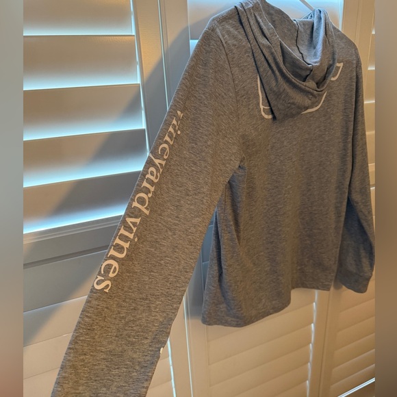 Youth L (16) Vineyard Vines Gray Whale Pocket Hoodie - Picture 3 of 5